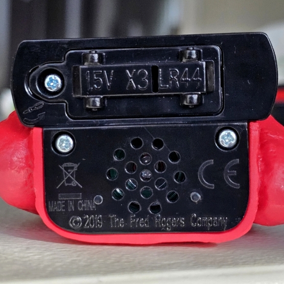 2019 Mister Rogers Talking Figurine 3.25" x 3", Fred Rogers - Picture 8 of 8